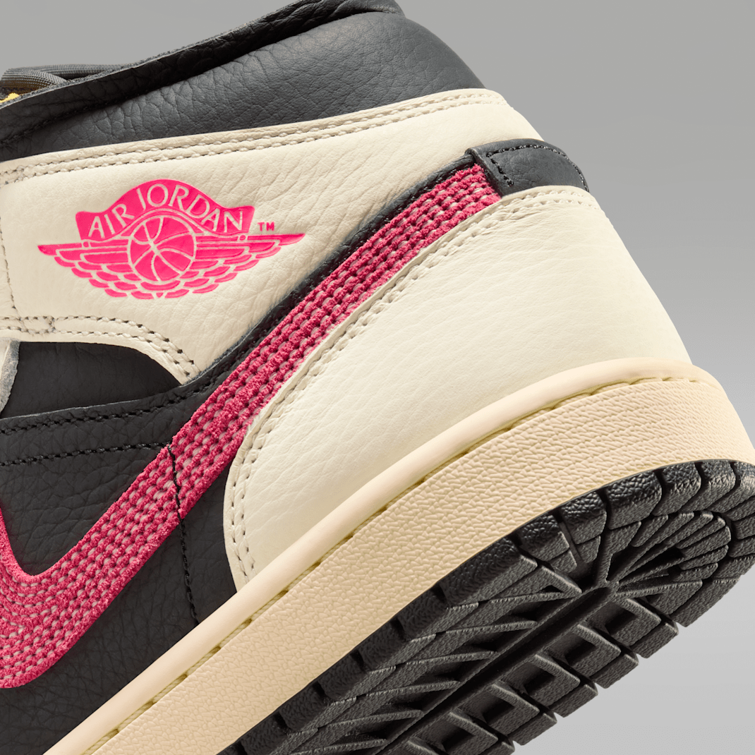 Pale Ivory/Black/Muslin/Racer Pink