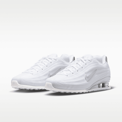 White/Metallic Silver