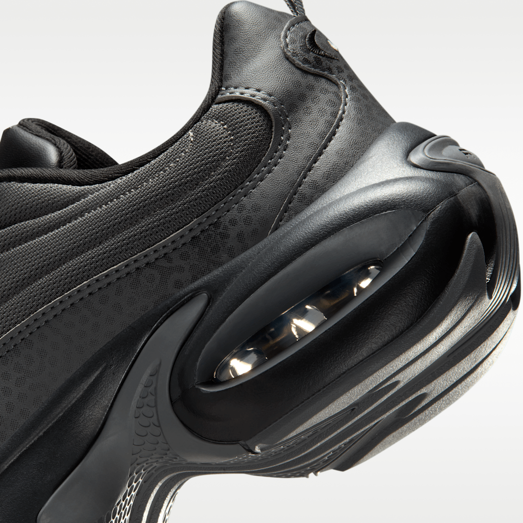Black/Iron Grey