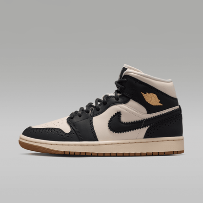 Off Noir/Chalk/Pearl White/Chalk