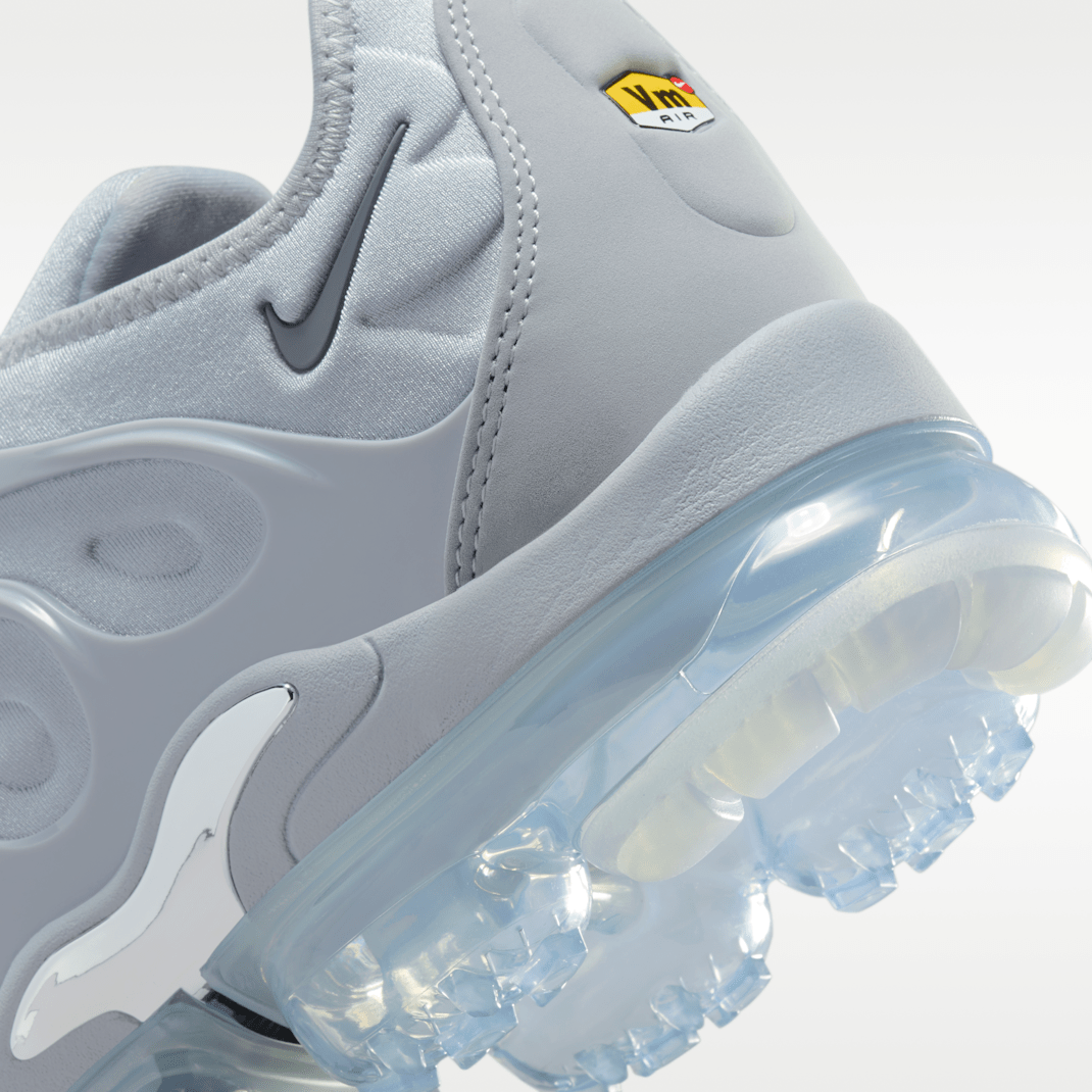 Wolf Grey/Metallic Silver/Dark Grey