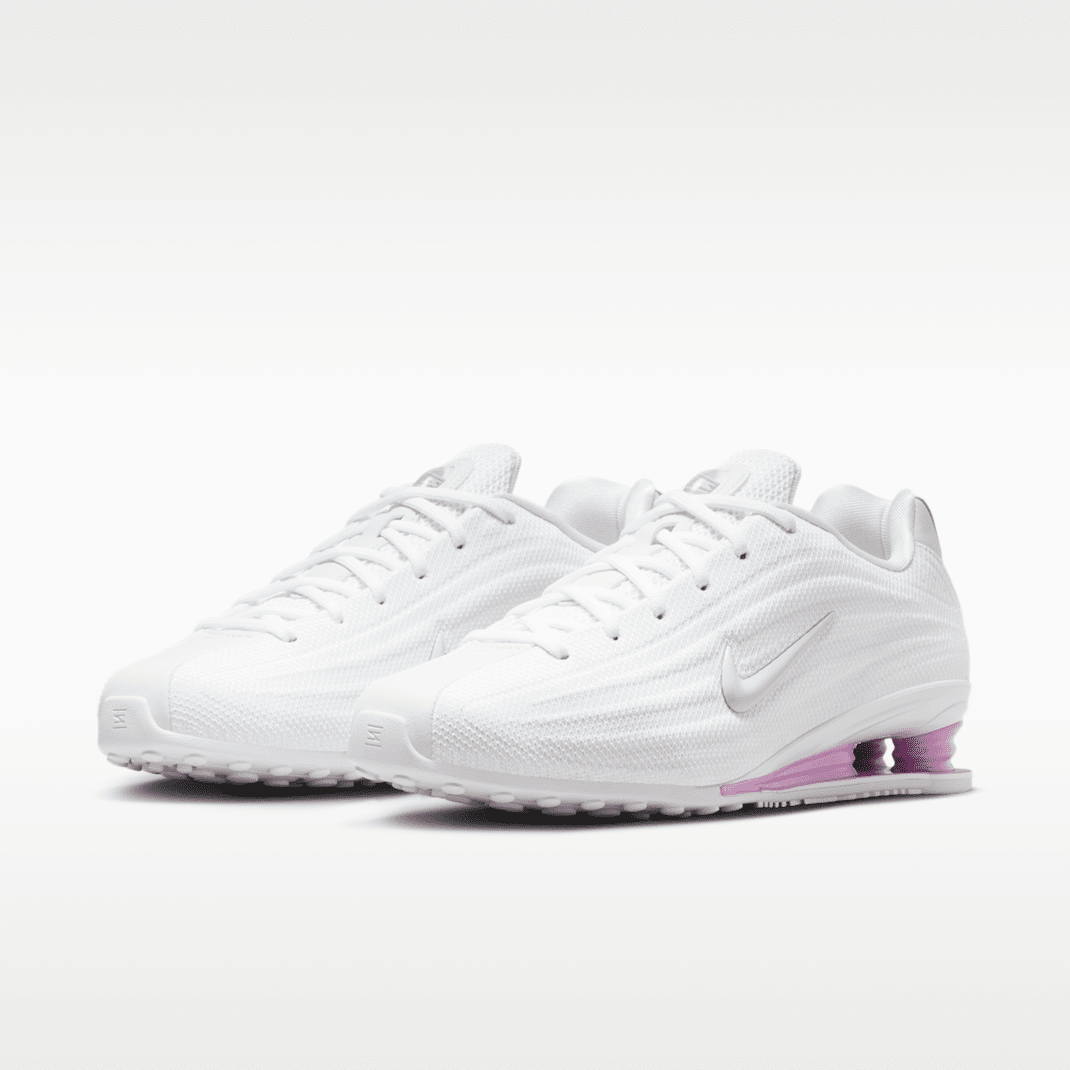 White/Light Magenta