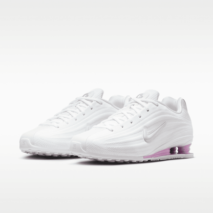 White/Light Magenta