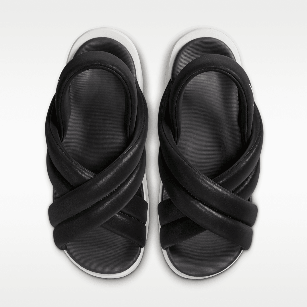 Black/Sail