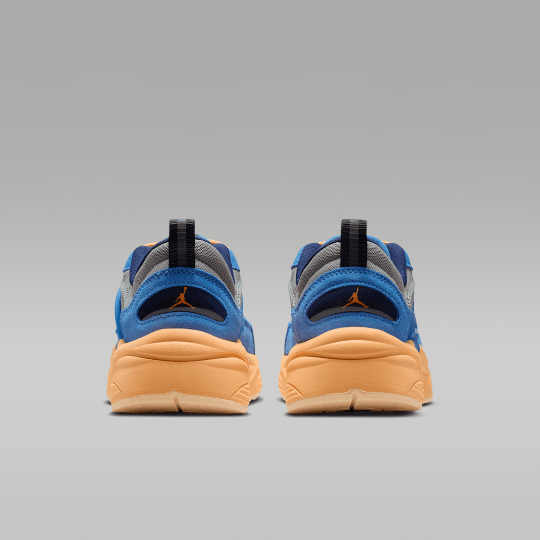 Blue Beyond/Cobblestone/Midnight Navy/Atomic Orange