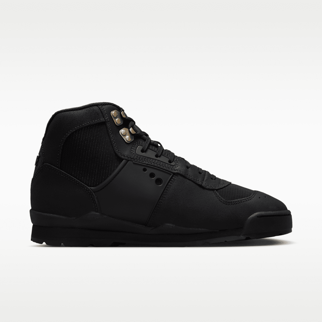 Black/Metallic Gold/White/Black