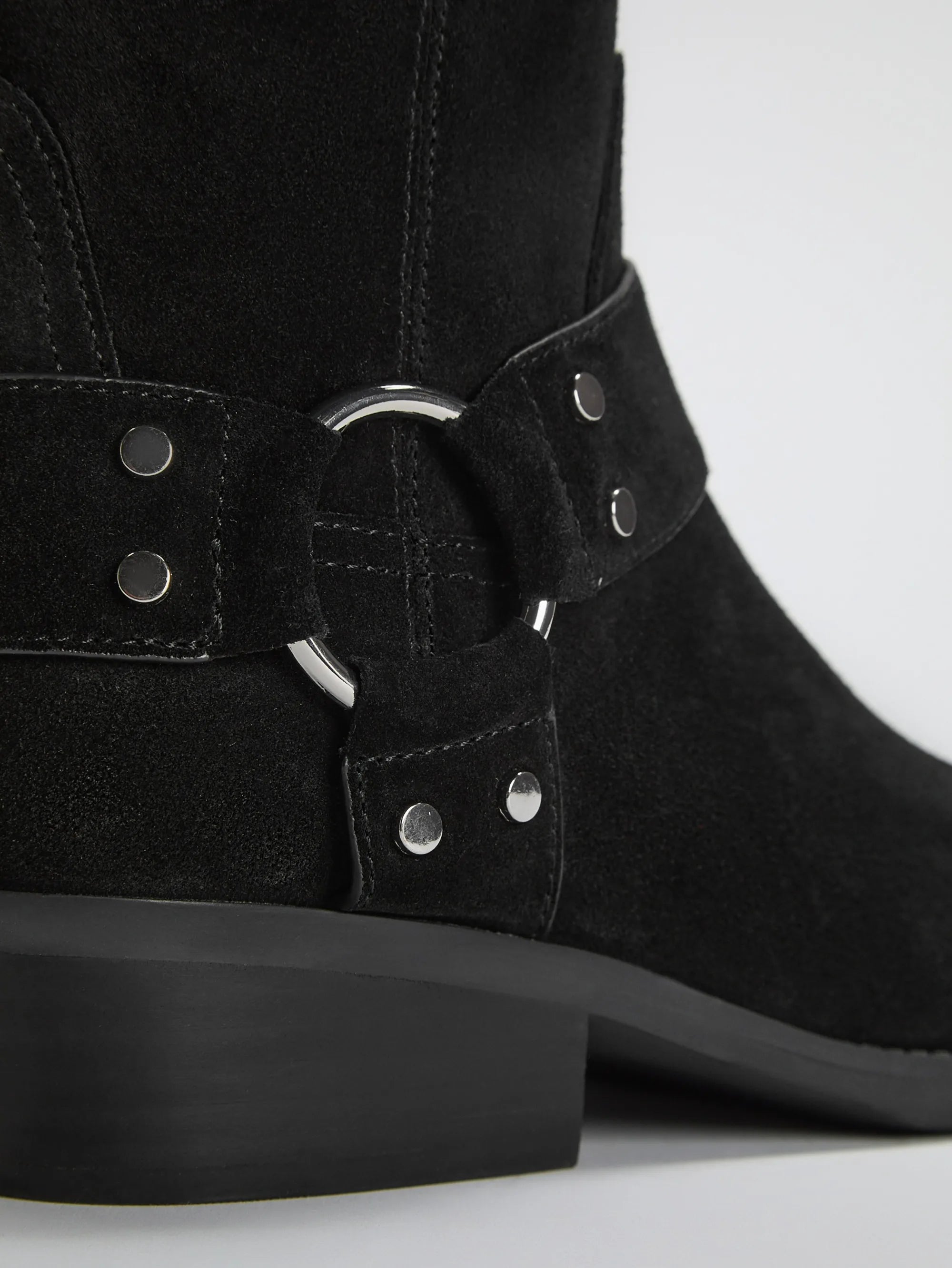 Black 002
