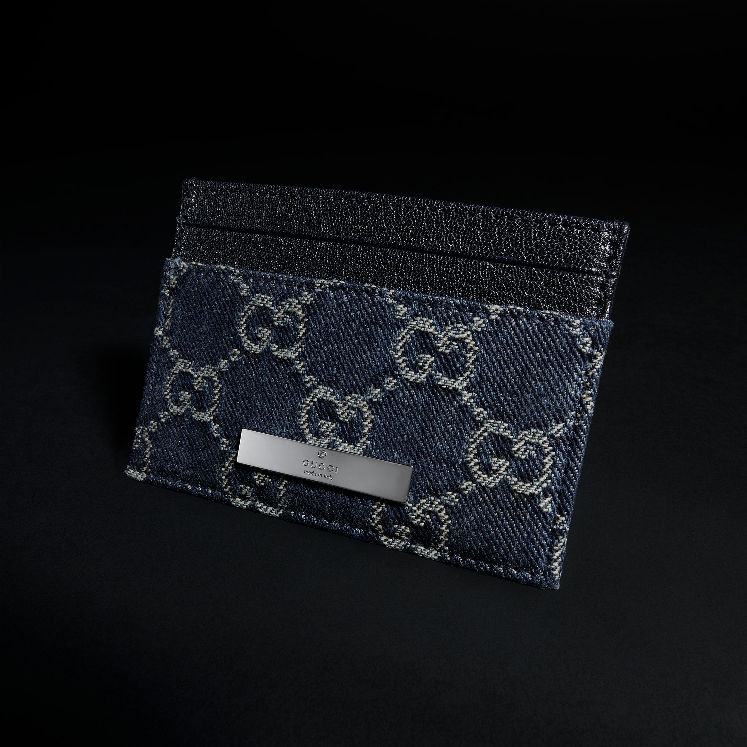 denim azul oscuro con GG