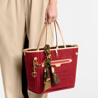 Monogram/Rouge Sari