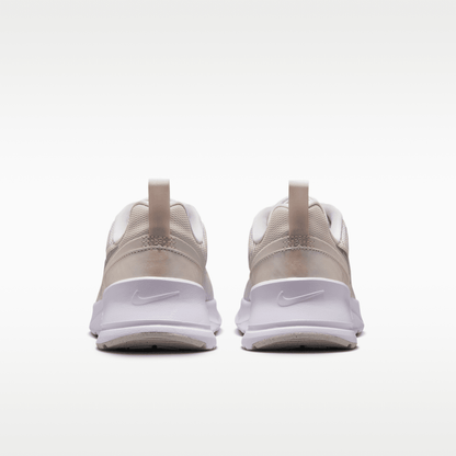 Summit White/Light Orewood Brown/White/Metallic Silver
