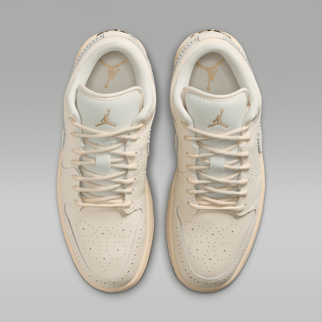 Chalk/Metallic Gold/Pearl White/Chalk