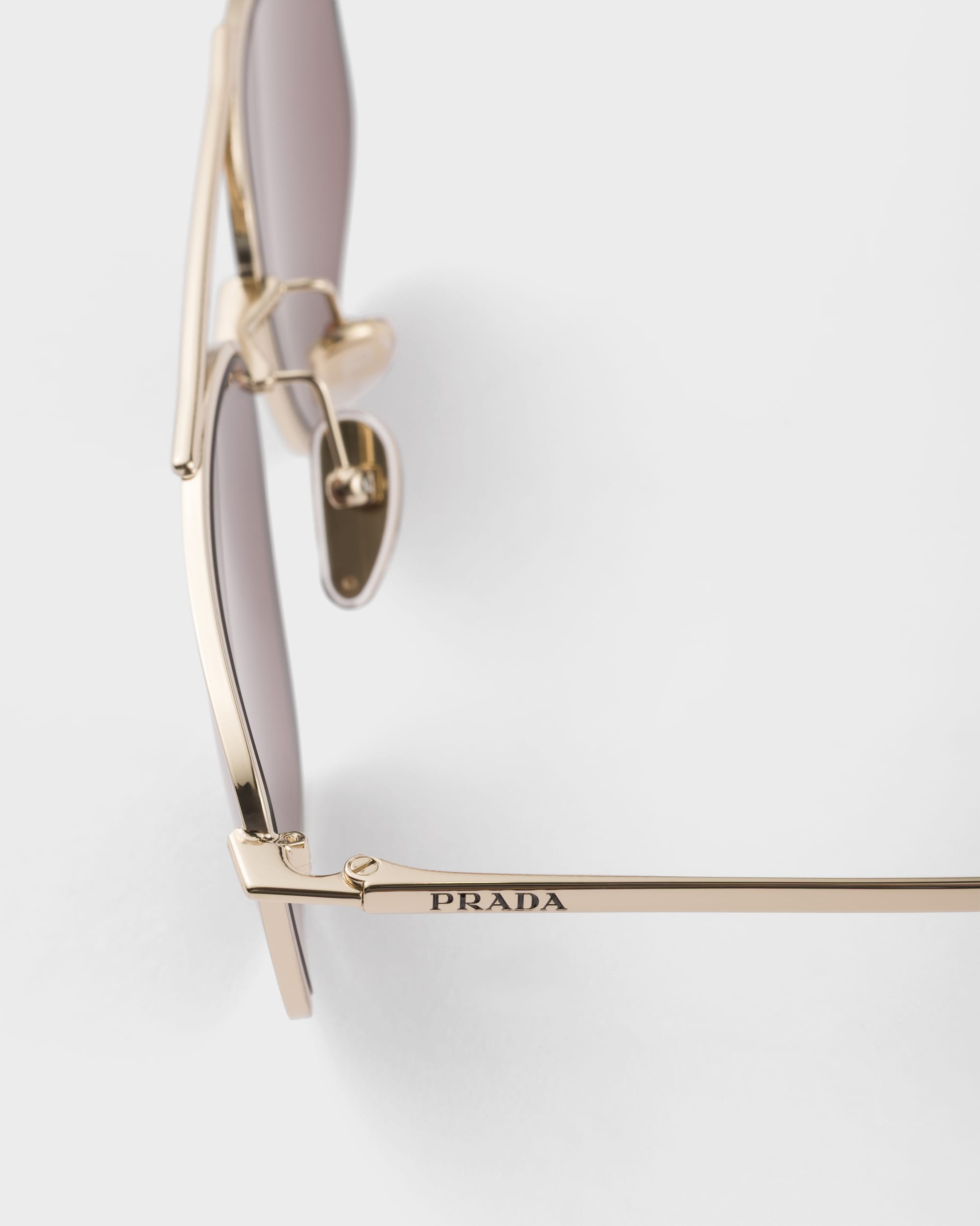 Lentes color mora