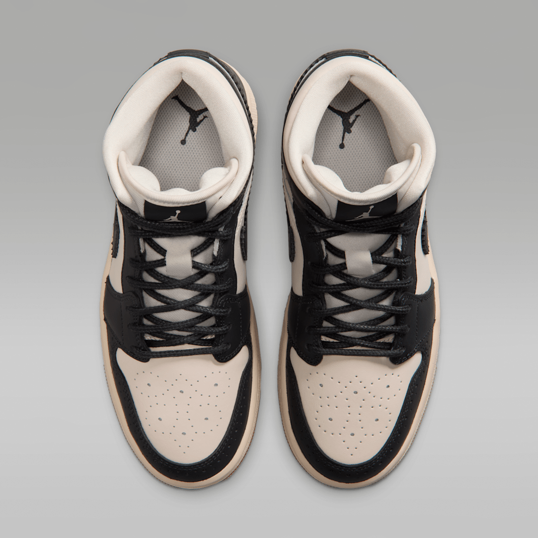 Off Noir/Chalk/Pearl White/Chalk