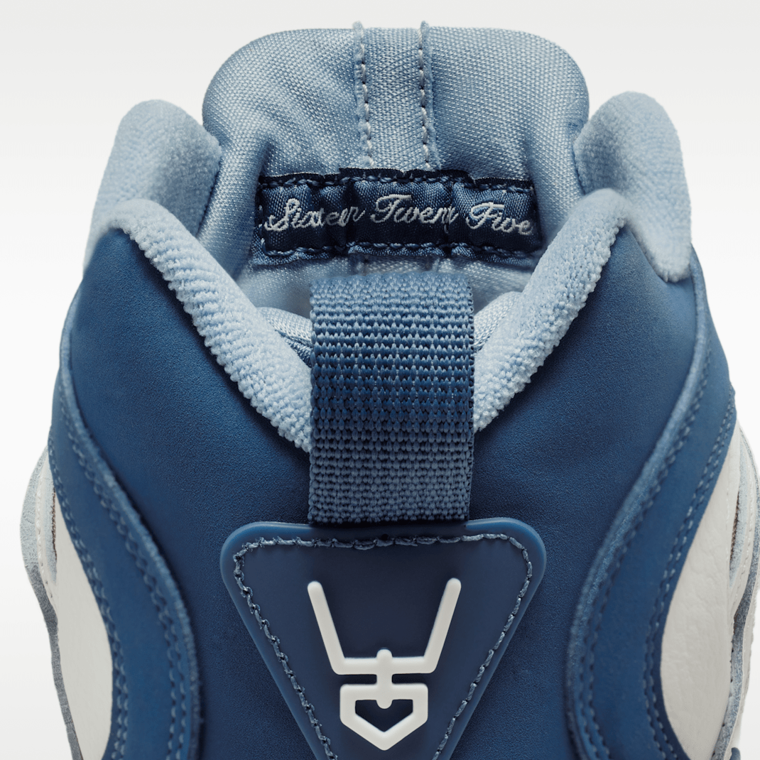 Sail/Blue Grey/Metallic Gold/Mystic Navy