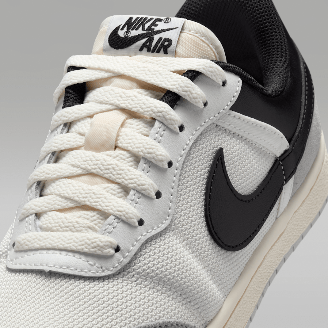 Summit White/Light Smoke Grey/Sail/Black