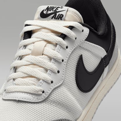 Summit White/Light Smoke Grey/Sail/Black
