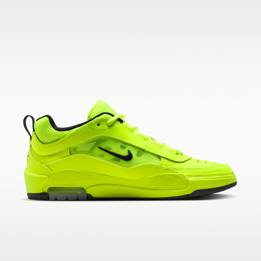 Volt/Volt/Black/Black
