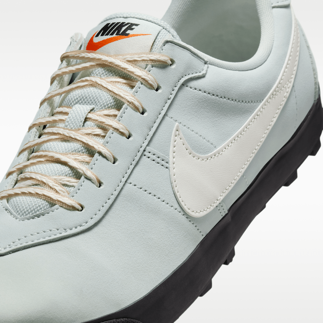 Light Silver/Phantom/Black/Sail