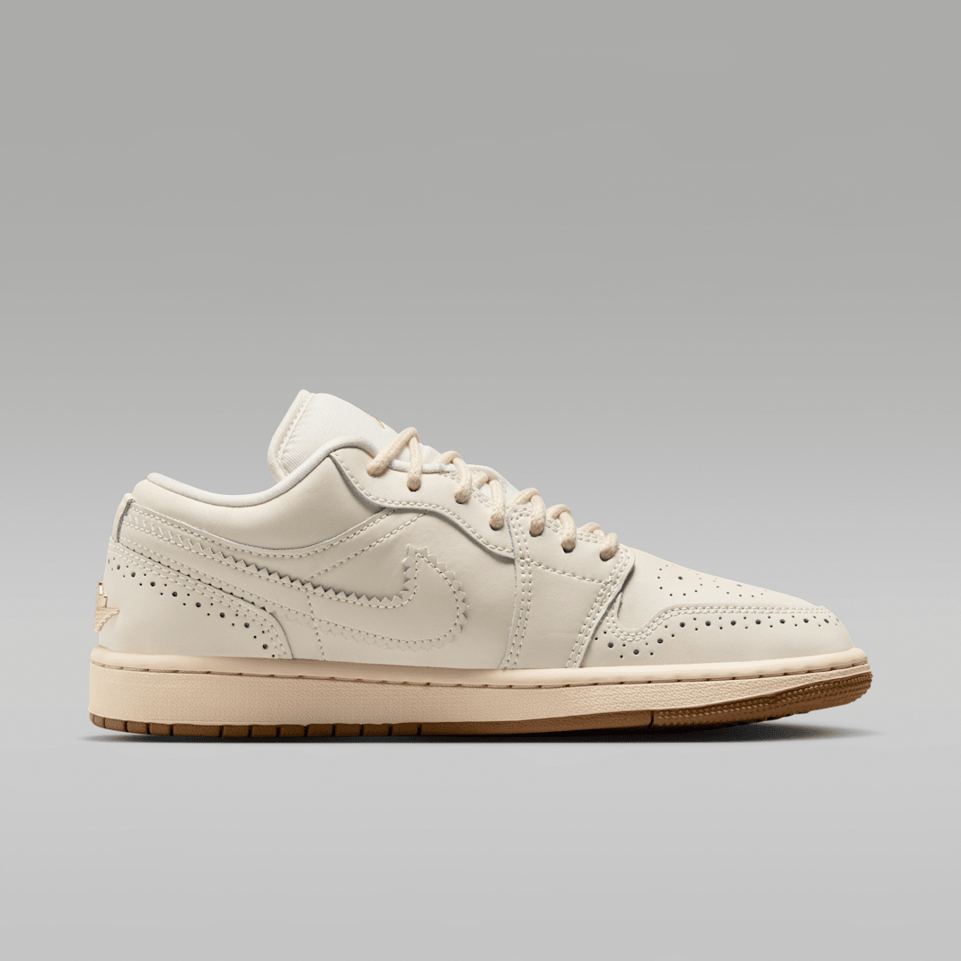 Chalk/Metallic Gold/Pearl White/Chalk