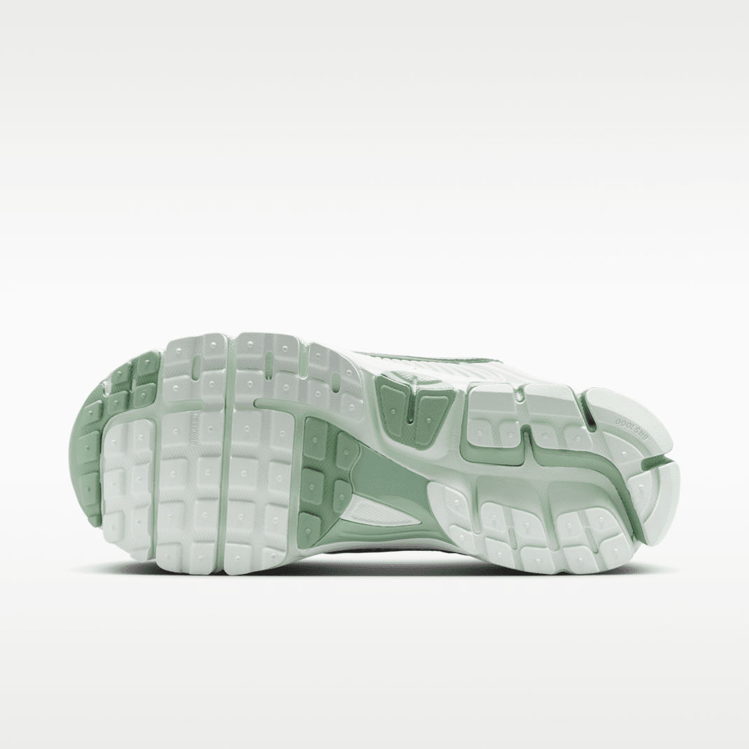 Barely Green/Steam/Spruce Aura/Metallic Silver
