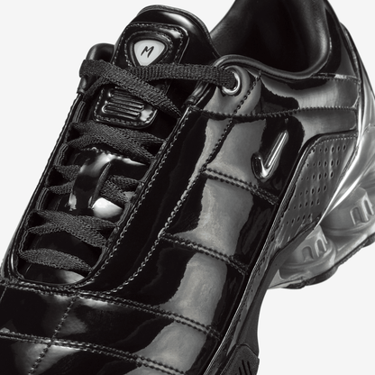 Black/Black/Metallic Silver