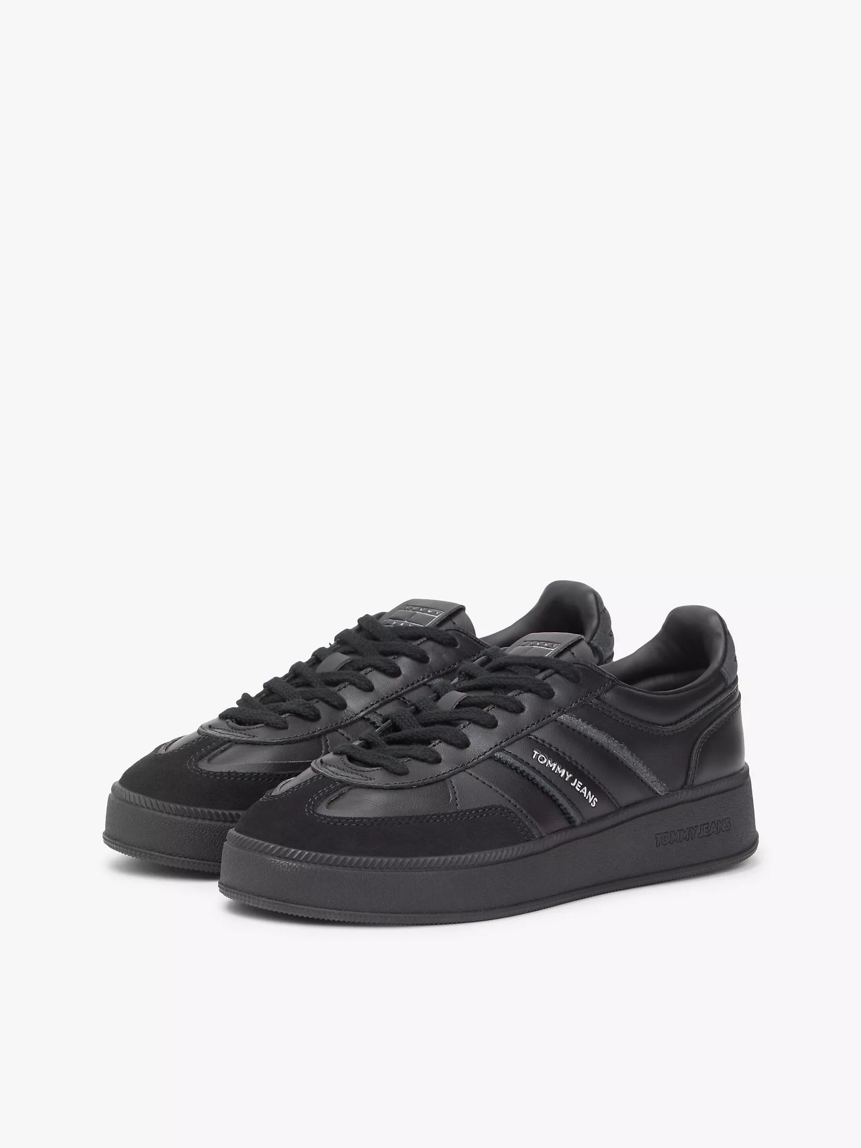 Black / Silver
