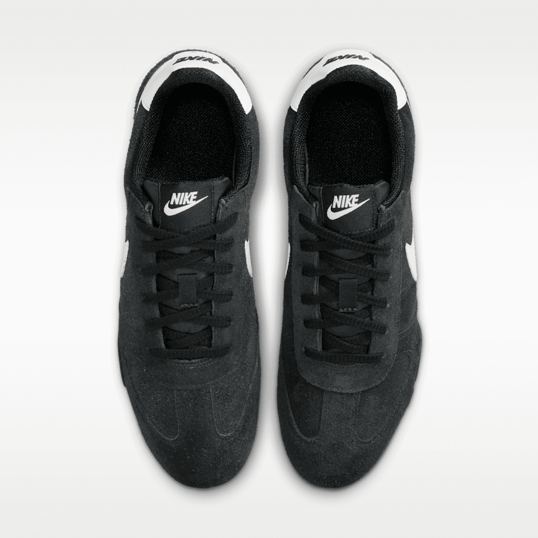 Black/Sail