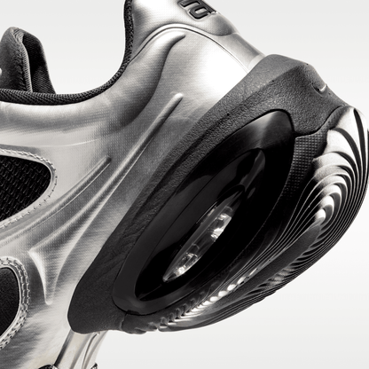 Black/Metallic Silver