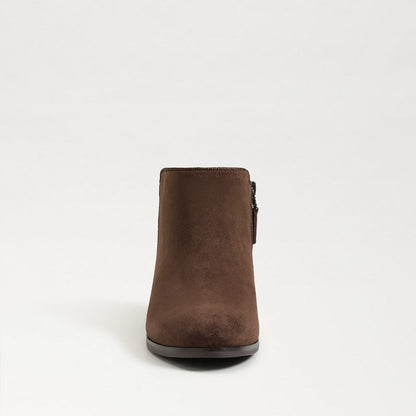 Mustang Brown Suede