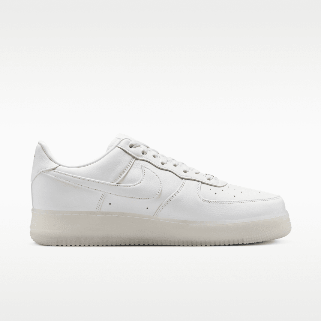 White/Metallic Silver/Cobalt Tint