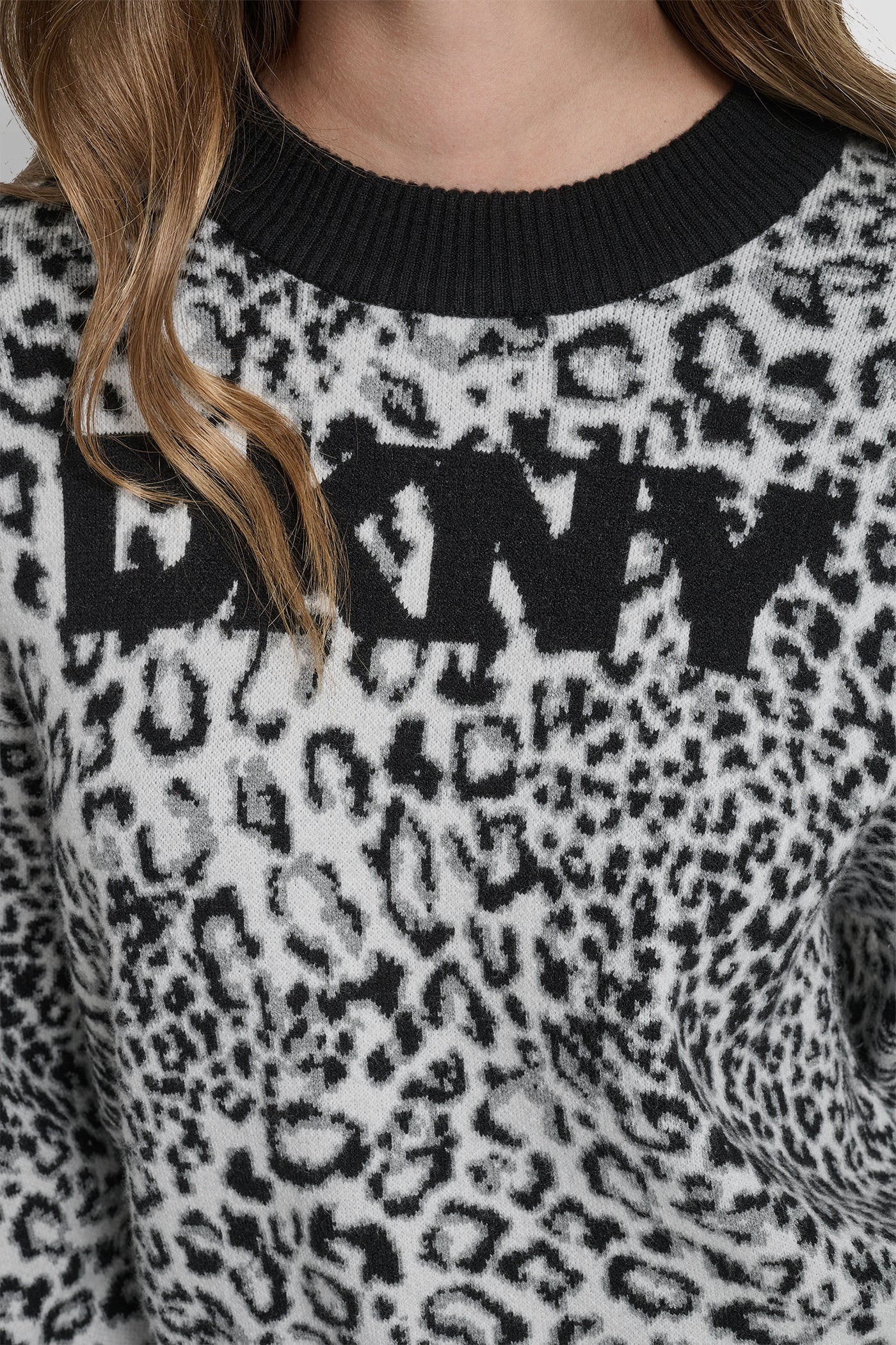 black/_ivory