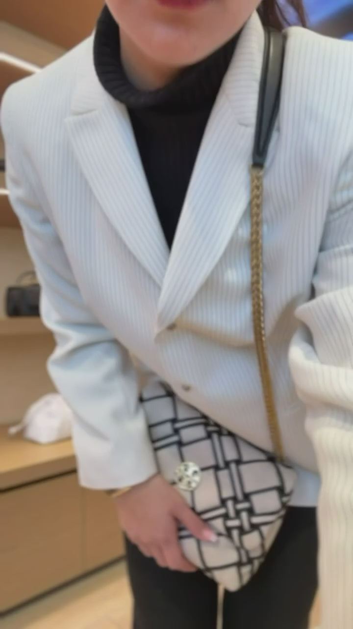 تحميل الفيديو: Small Kira Woven Canvas Convertible Shoulder Bag